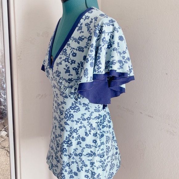 SOLD FLORAL Ruffle Blouse size L - Picture 16 of 16